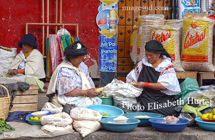 Au marché à Otavalo, Andes du Nord, Ecuador, Equateur
